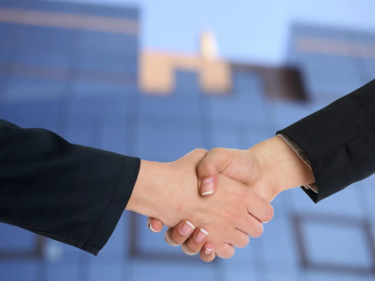 Master Services Agreement (MSA) : définition, clauses essentielles, différences avec SOW et stratégies de rédaction en 2026
