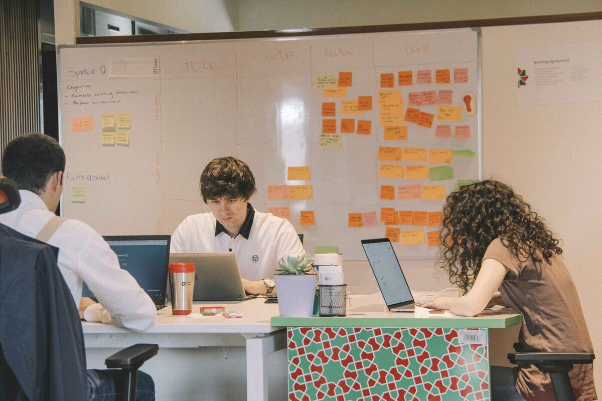 SCRUMBUN : Une méthode agile hybride pour une gestion de projet simplifiée