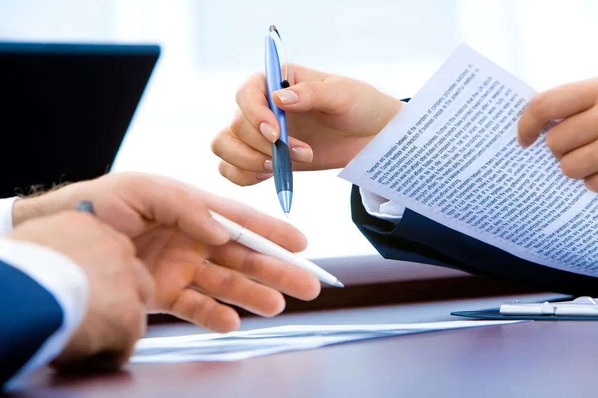 Service Level Agreement (SLA) : définition, exemples, KPI et bonnes pratiques pour 2026