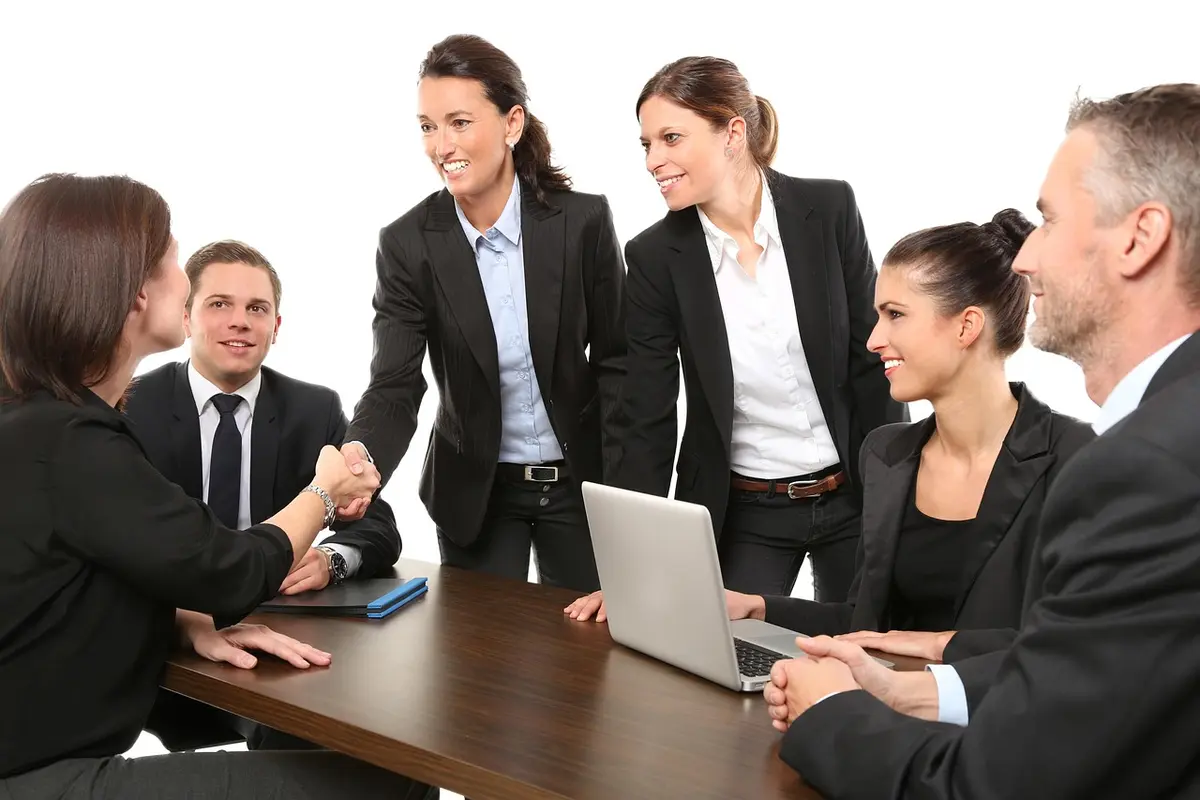 Tuckman ladder of team development : comprendre, appliquer et dépasser les 5 stades du développement d'équipe en 2026